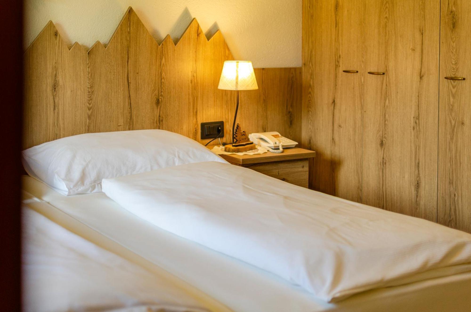 Hotel Kyrr Smart Mountain Retreat à Moena Extérieur photo